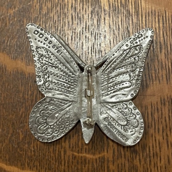 Spoontiques signed pewter Large Butterfly Brooch Pin - Picture 2 of 2